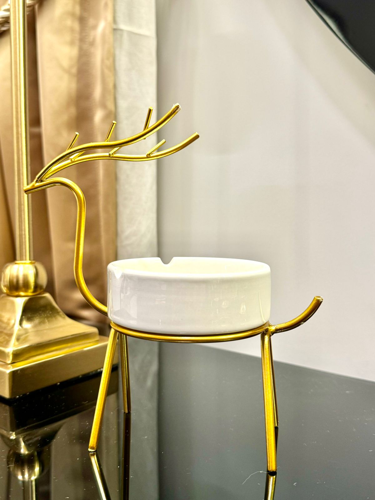 METALLIC GOLDEN  STYLE ASH TRAY